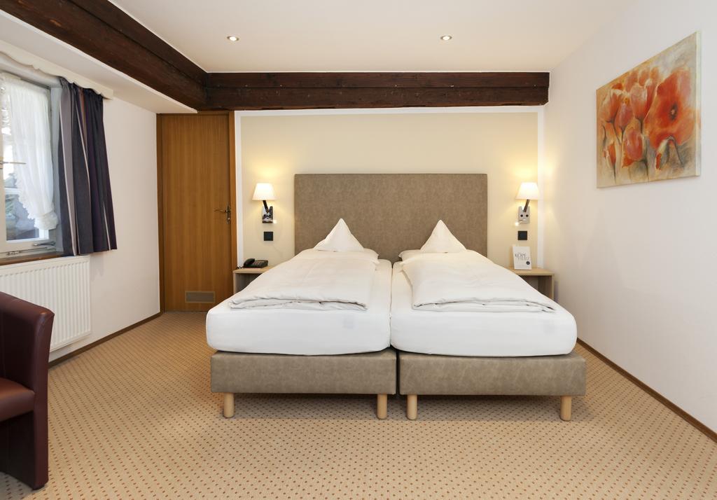 Romantik Hotel Johanniter-Kreuz Uberlingen Bagian luar foto