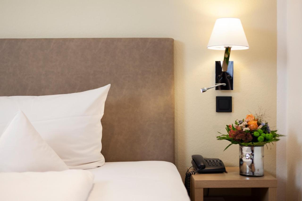 Romantik Hotel Johanniter-Kreuz Uberlingen Bagian luar foto